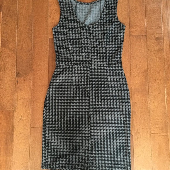 Hush Puppies Apparel Houndstooth Pencil Dress - Picture 2 of 6